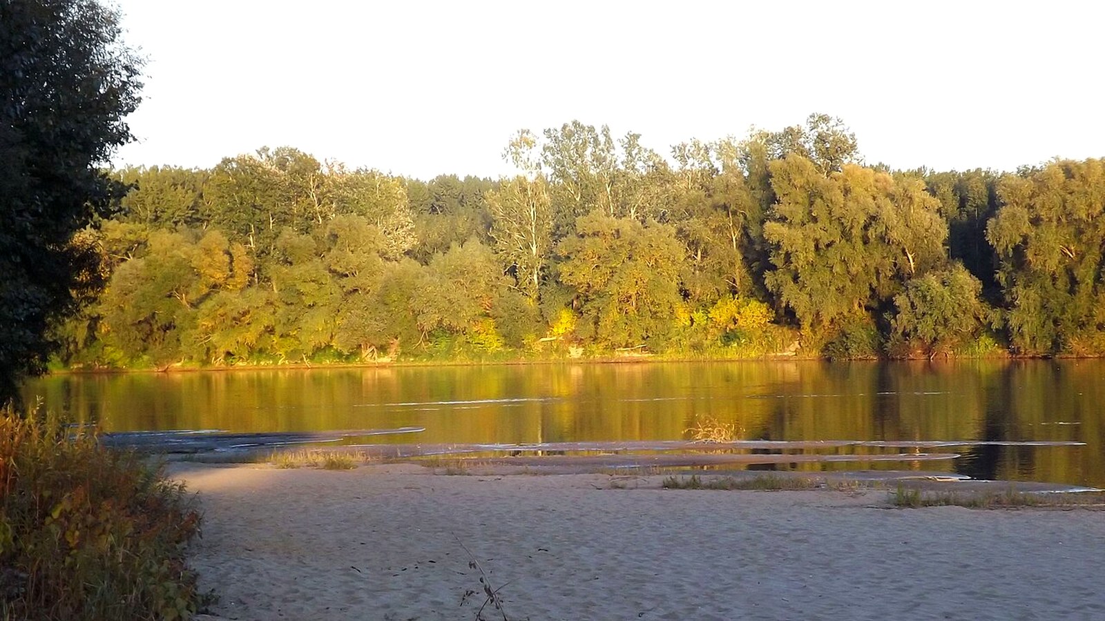 Cigánd Tisza- / Bodrog-menti folyóparti látképe — szabadon bejárható parti ösvény és Bodrogközi hangulat.
