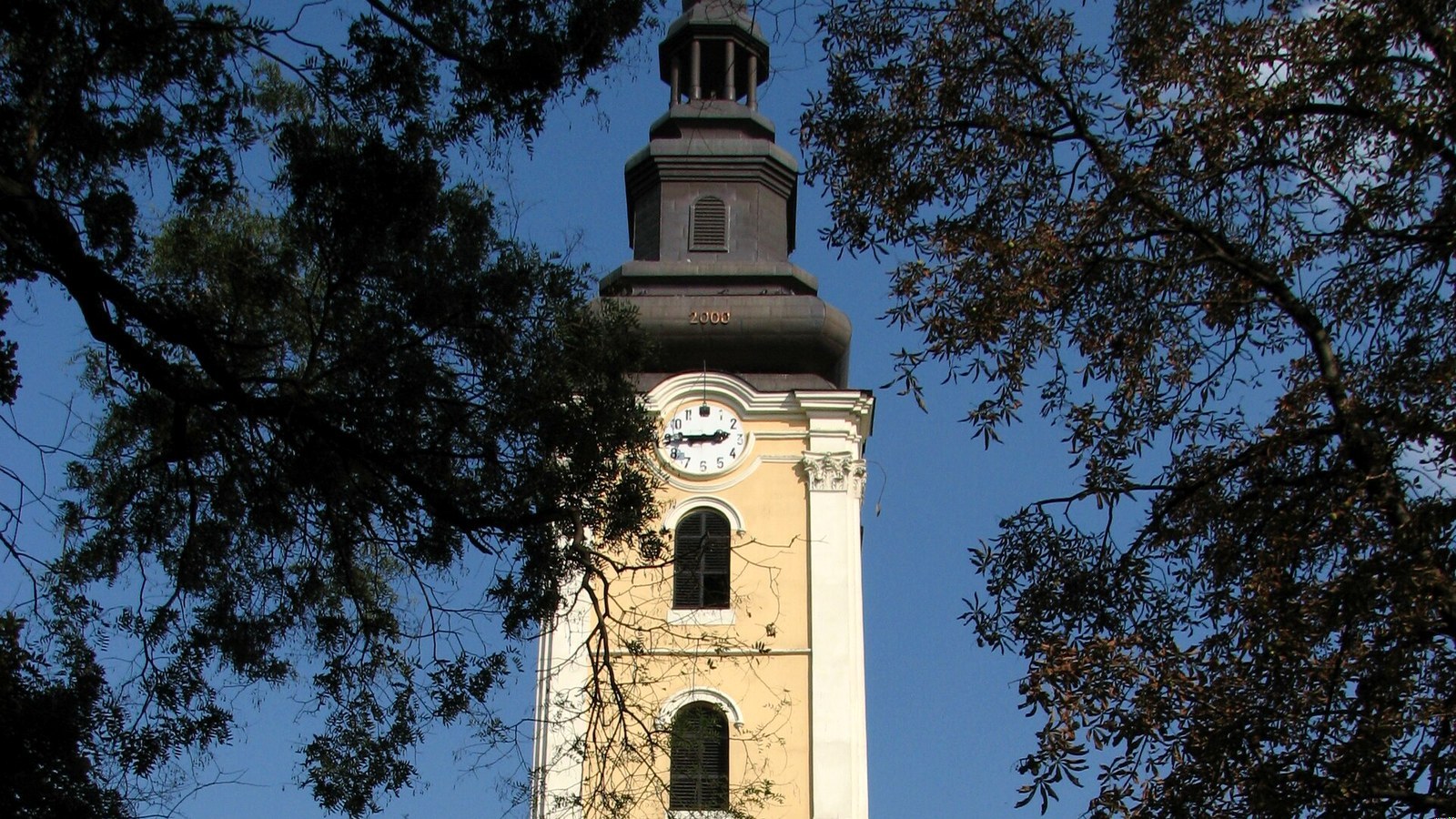 Hajdúdorog görögkatolikus székesegyházának kültéri homlokzata / templomtorony — szabadon megtekinthető falukép / templom szabadtéri látkép (Hajdúböszörményi járás).