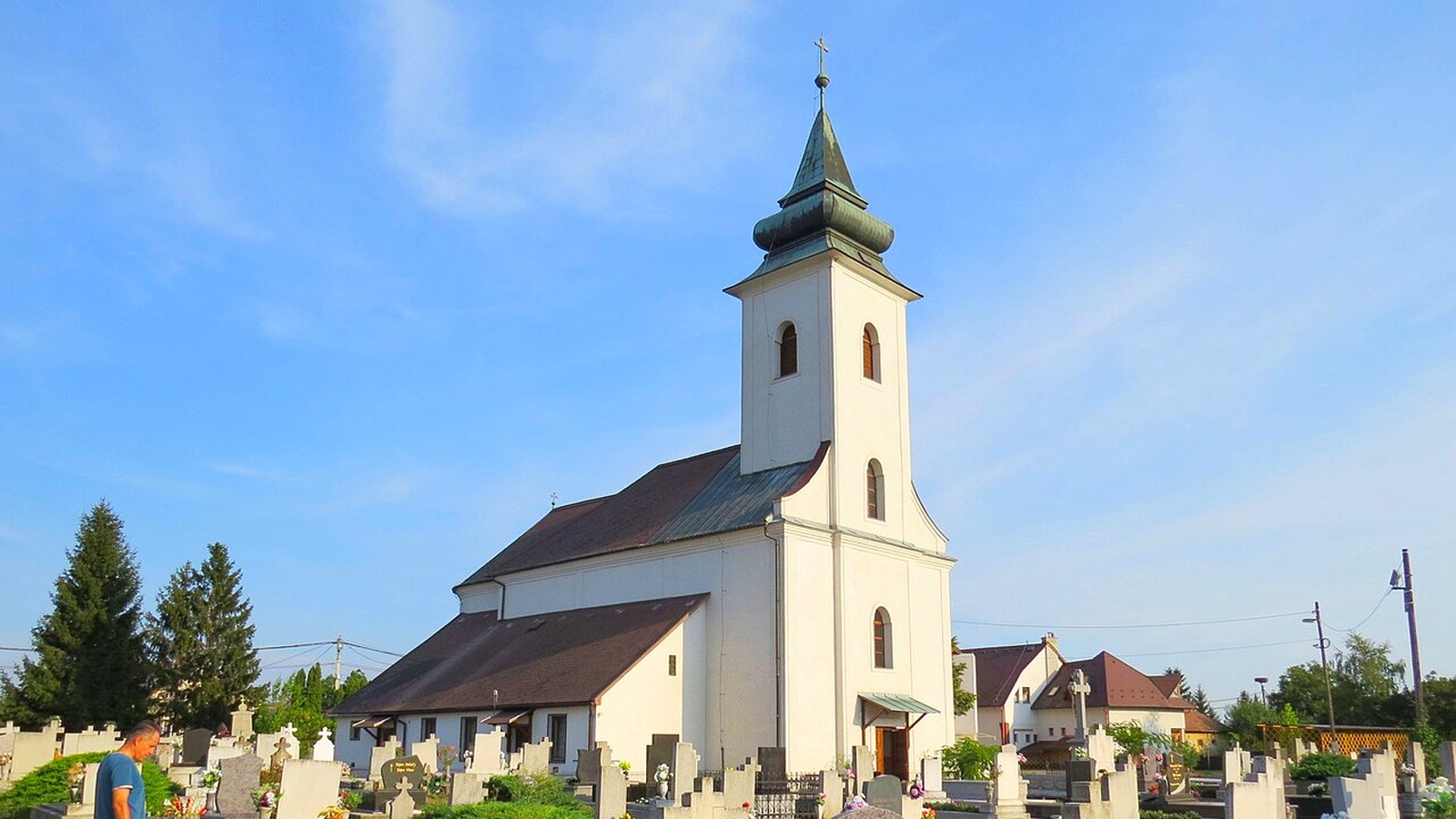Az ináncsi templom / kápolna kültere — szabadon megközelíthető falusi templomtér (Encsi járás; múzeum beltér nem ingyenes).