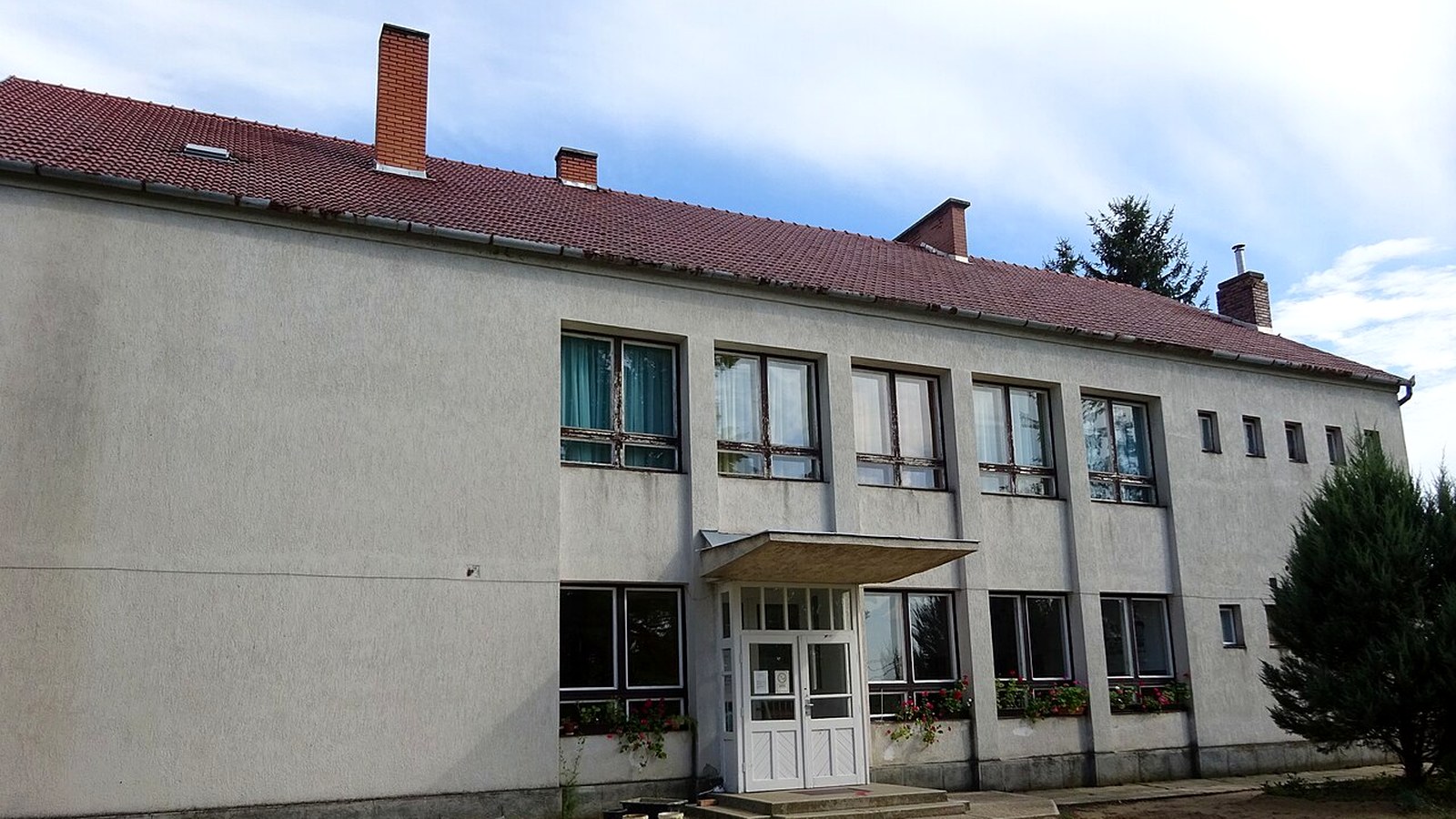 Révleányvár szabadon megközelíthető falusi / Bodrogközi látképe — templom, utca vagy táj (beltéri kiállítások nem ingyenesek).